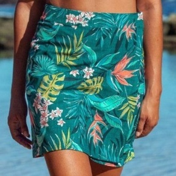 RIP SKIRT Women Large Green Tropical Floral Hawaiian Bali Jungle Mini Wrap Skirt - Picture 1 of 8
